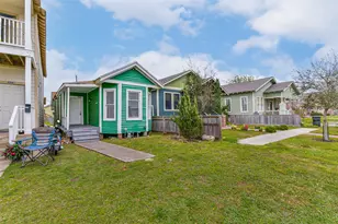 4016 Ursuline St, Galveston, TX 77550 - Photo 2