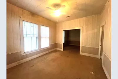 1011 Prairie Street, Columbus, TX 78934 - Photo 2