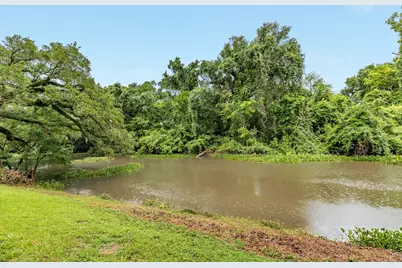 303 Southern Oaks Dr, Lake Jackson, TX 77566 - Photo 28
