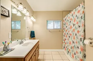 303 Southern Oaks Dr, Lake Jackson, TX 77566 - Photo 18