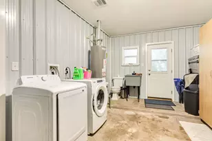 303 Southern Oaks Dr, Lake Jackson, TX 77566 - Photo 20