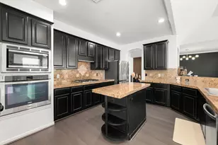 14910 Lake Woodbridge Ct, Sugar Land, TX 77498 - Photo 18