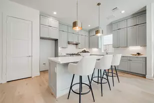 2015 Hopkins St, Houston, TX 77006 - Photo 6