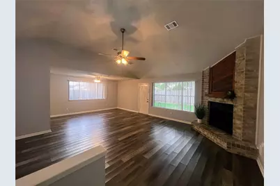 1202 Manorglen Drive, Missouri City, TX 77489 - Photo 2