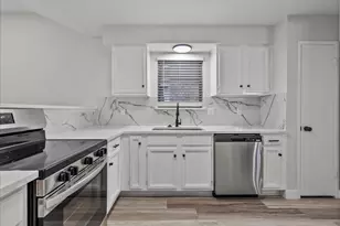 4903 Ripple Creek Dr, Baytown, TX 77521 - Photo 10