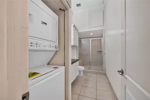 5801 Winsome Ln, Houston, TX 77057 - Photo 6