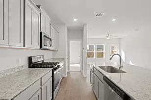 302 Amy St, Angleton, TX 77515 - Photo 16