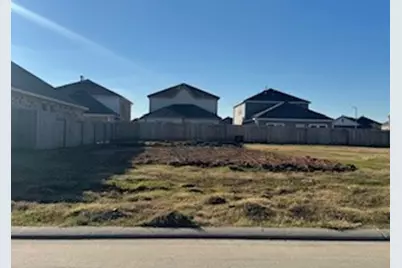 302 Amy Street, Angleton, TX 77515 - Photo 2