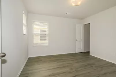 4022 Silver Ranch Road, Houston, TX 77014 - Photo 10