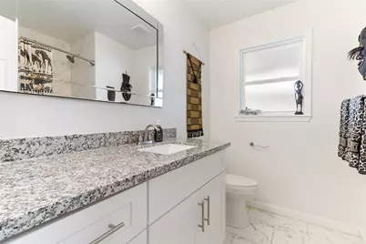 201 Southern Oaks Drive, Lake Jackson, TX 77566 - Photo 20