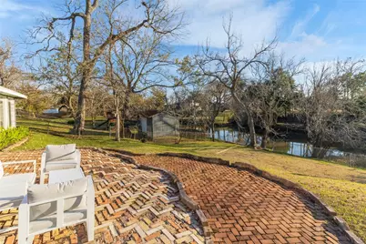 201 Southern Oaks Drive, Lake Jackson, TX 77566 - Photo 26