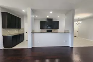 9002 St Laurent Ln, Houston, TX 77044 - Photo 10