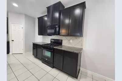 9002 Saint Laurent Lane, Houston, TX 77044 - Photo 8