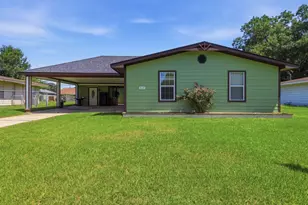 410 Crepe Myrtle Ave, Orange, TX 77630 - Photo 1