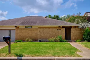 1520 Crestmont St, Wharton, TX 77488 - Photo 2