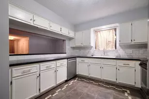 1520 Crestmont St, Wharton, TX 77488 - Photo 10