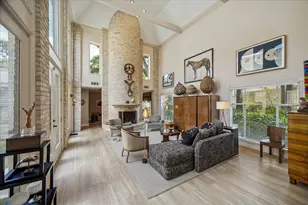 9623 Longmont Dr, Houston, TX 77063 - Photo 12