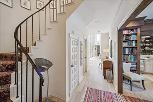 9623 Longmont Dr, Houston, TX 77063 - Photo 10