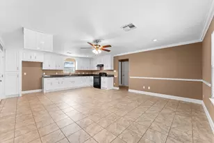 8221 Brockton St, Houston, TX 77017 - Photo 12