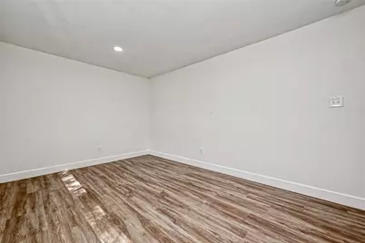 5609 Denmark Street #A, Houston, TX 77028 - Photo 8