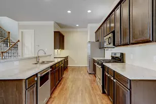 8906 Lakeshore Bend Dr, Houston, TX 77080 - Photo 10