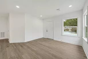1202 N Roberson St, Conroe, TX 77301 - Photo 6