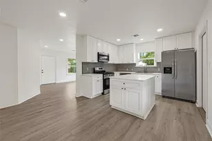 1202 N Roberson St, Conroe, TX 77301 - Photo 10