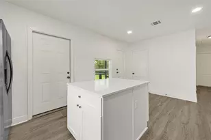 1202 N Roberson St, Conroe, TX 77301 - Photo 6