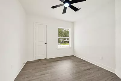 1202 N Roberson Street, Conroe, TX 77301 - Photo 32