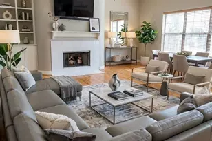 223 W 26th St, Houston, TX 77008 - Photo 2