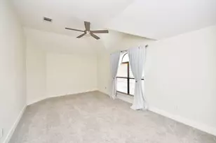 223 W 26th St, Houston, TX 77008 - Photo 32