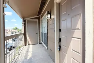 1860 White Oak Dr, Houston, TX 77009 - Photo 4