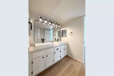 1860 White Oak Drive #376, Houston, TX 77009 - Photo 18