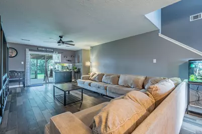 2304 Caroline Street, Dickinson, TX 77539 - Photo 4
