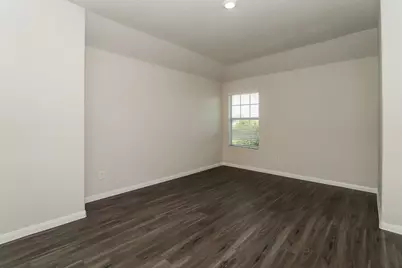 5534 Plantation Forest Drive, Katy, TX 77449 - Photo 10