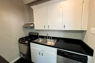 219 Marshall St, Houston, TX 77006 - Photo 4