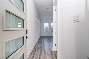 2054 Johanna Crk Dr, Houston, TX 77055 - Photo 8