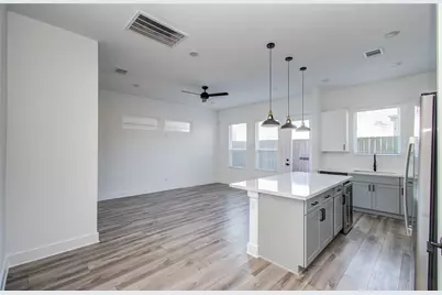 2054 Johanna Creek Drive, Houston, TX 77055 - Photo 16