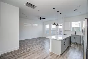 2054 Johanna Crk Dr, Houston, TX 77055 - Photo 16