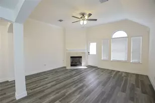 4011 Hawthorne Glen Ct, Fresno, TX 77545 - Photo 6