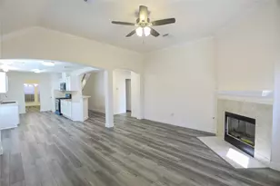 4011 Hawthorne Glen Ct, Fresno, TX 77545 - Photo 10