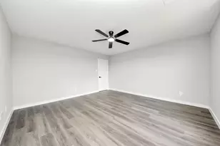 1718 Peyton Circle Court, Houston, TX 77049 - Photo 22