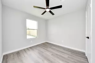 1718 Peyton Circle Court, Houston, TX 77049 - Photo 26
