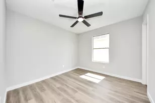 1718 Peyton Circle Court, Houston, TX 77049 - Photo 34