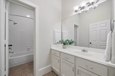 517 E 11th Street, Houston, TX 77008 - Photo 6