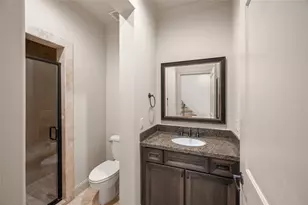 1650 Bonnie Brae St, Houston, TX 77006 - Photo 36