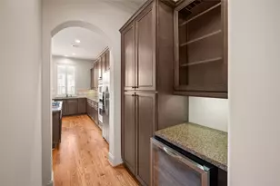 1650 Bonnie Brae St, Houston, TX 77006 - Photo 6