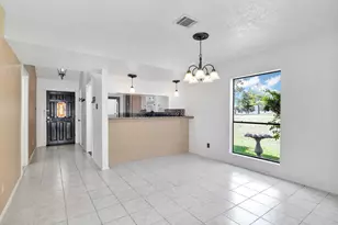 2001 Lakewood Ct, Willis, TX 77318 - Photo 4