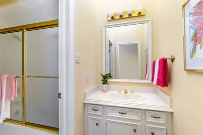 16 Kingwood Villas Court, Kingwood, TX 77339 - Photo 26