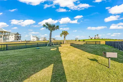 312 Seagrass, Gilchrist, TX 77617 - Photo 40